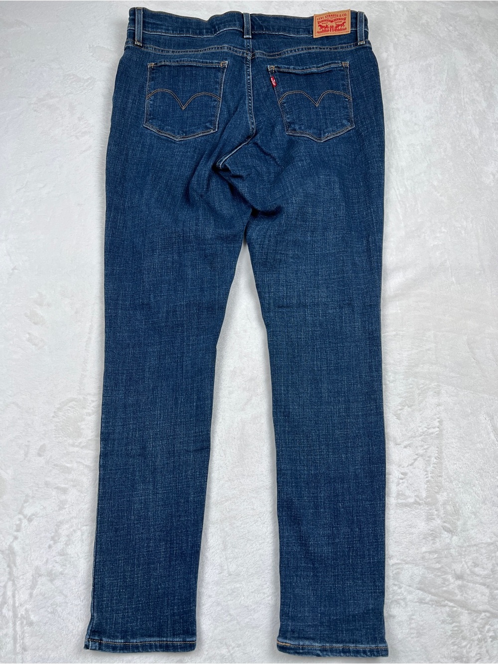 Levi’s 311 Shaping Skinny Jeans Women’s Size 32 Dark Wash Stretch Denim - Picture 3 of 3